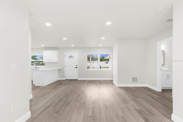 5704 S COOLIDGE AVENUE, Tampa, FL 33616