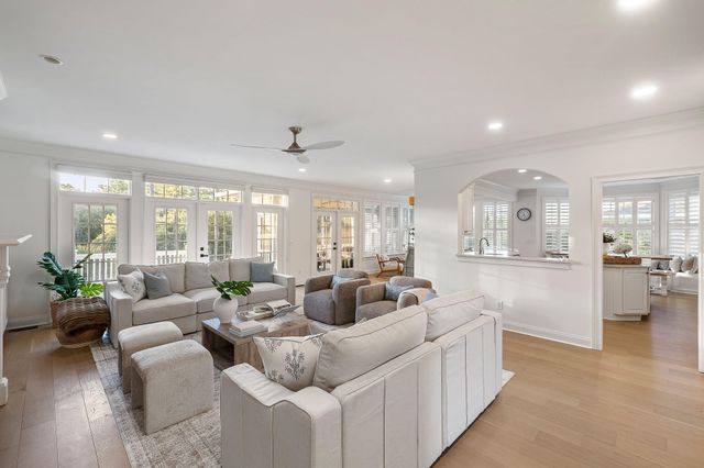 4882 Sound View Drive, Mount Pleasant, SC 29466