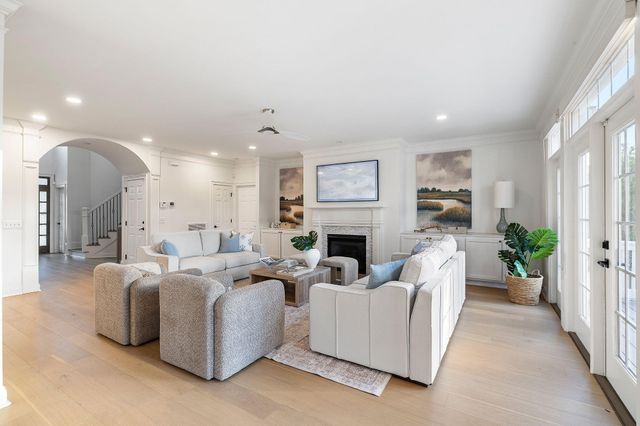 4882 Sound View Drive, Mount Pleasant, SC 29466