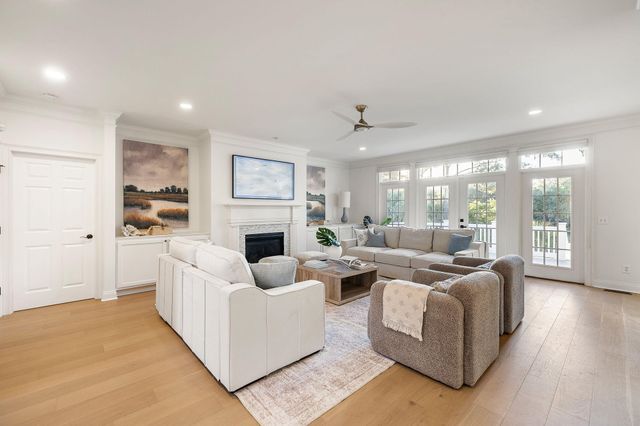 4882 Sound View Drive, Mount Pleasant, SC 29466