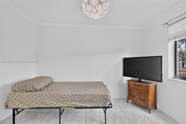 14929 SW 104th St 21-14, Miami, FL 33196