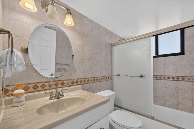14929 SW 104th St 21-14, Miami, FL 33196
