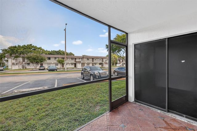 14929 SW 104th St 21-14, Miami, FL 33196