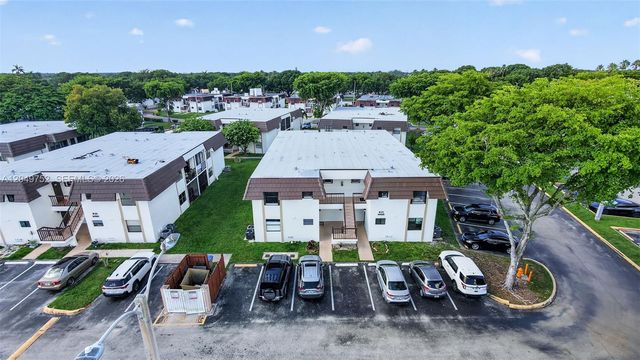 14929 SW 104th St 21-14, Miami, FL 33196