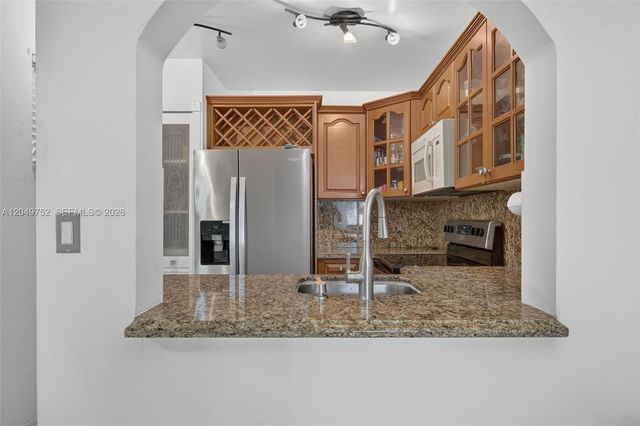 14929 SW 104th St 21-14, Miami, FL 33196