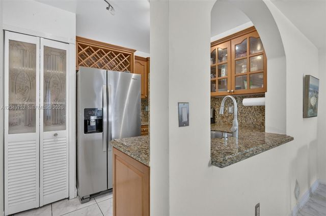 14929 SW 104th St 21-14, Miami, FL 33196