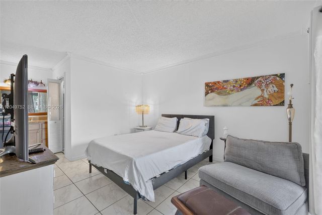 14929 SW 104th St 21-14, Miami, FL 33196