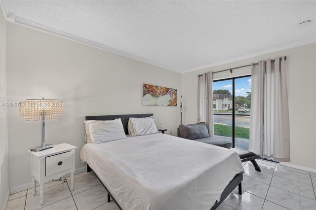14929 SW 104th St 21-14, Miami, FL 33196