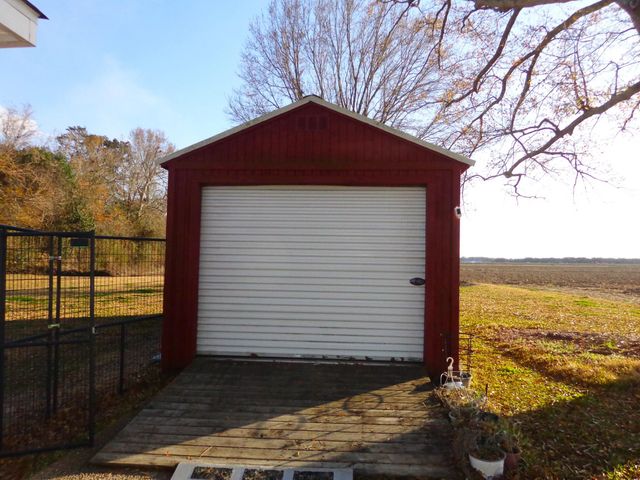 121 Creole Street, Belle Rose, LA 70341