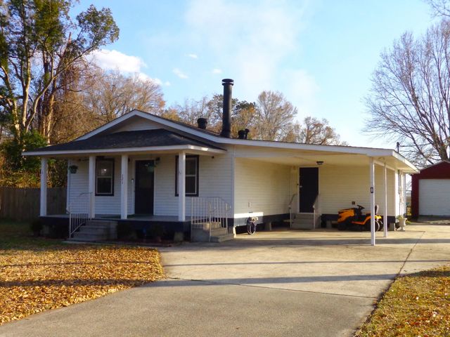 121 Creole Street, Belle Rose, LA 70341