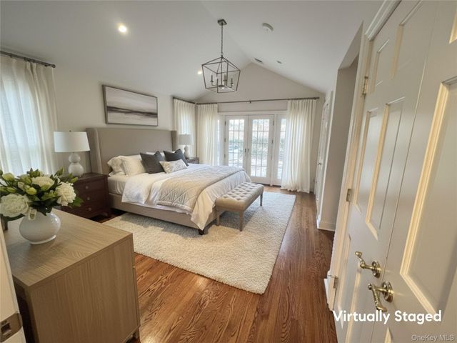 214 Downing Avenue, Sea Cliff, NY 11579