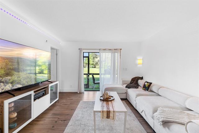 21902 Lake Forest Cir 101, Boca Raton, FL 33433