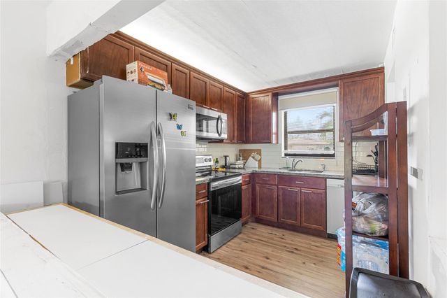 21902 Lake Forest Cir 101, Boca Raton, FL 33433