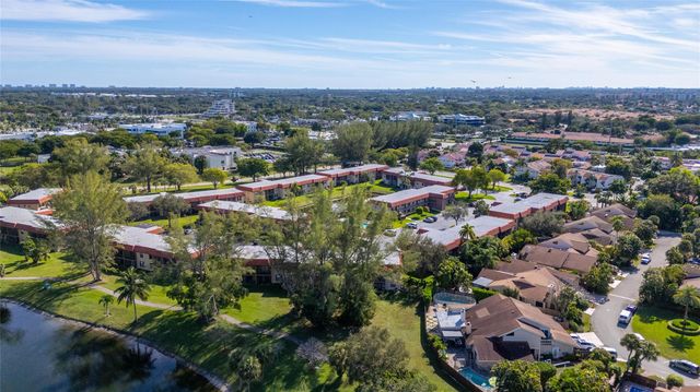 21902 Lake Forest Cir 101, Boca Raton, FL 33433