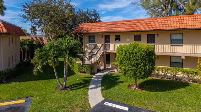 21902 Lake Forest Cir 101, Boca Raton, FL 33433