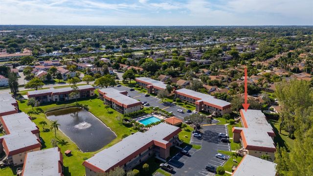 21902 Lake Forest Cir 101, Boca Raton, FL 33433