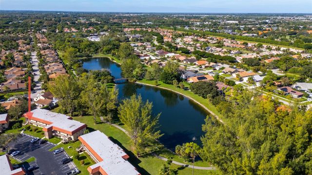 21902 Lake Forest Cir 101, Boca Raton, FL 33433