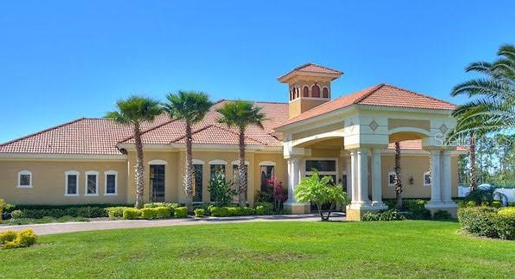 Image 4 of property listing at 1187 CHERVIL DRIVE, Poinciana, FL 34759