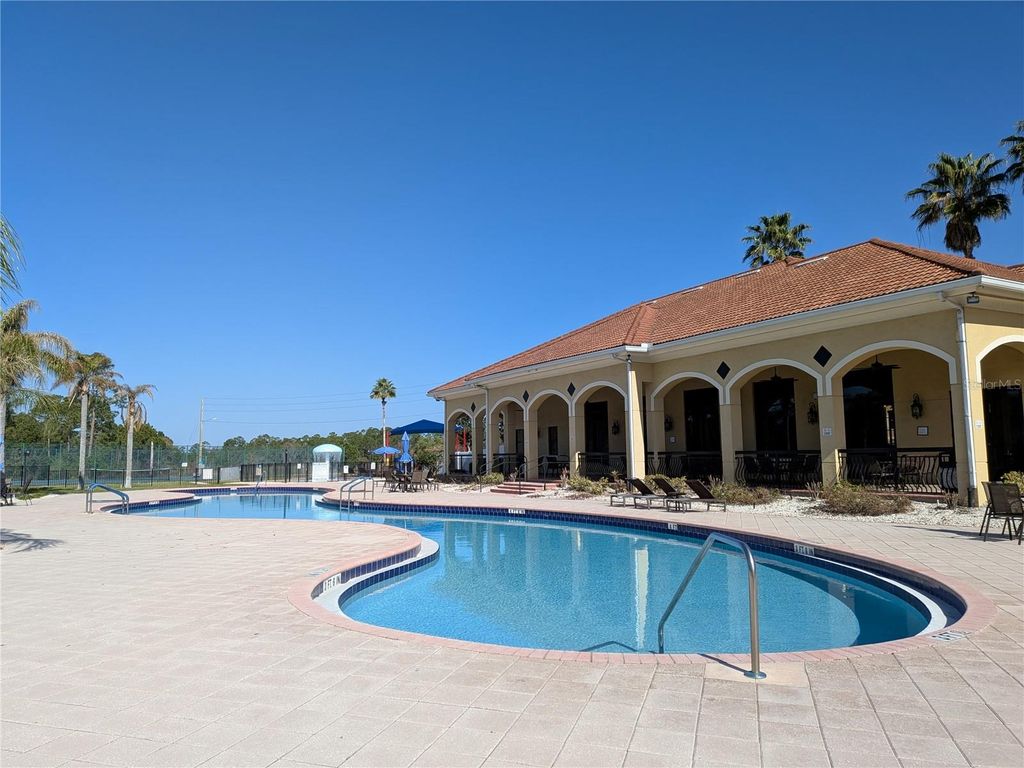 Image 6 of property listing at 1187 CHERVIL DRIVE, Poinciana, FL 34759