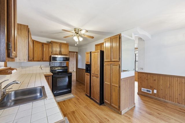 116 Stockman, Springfield, MA 01104