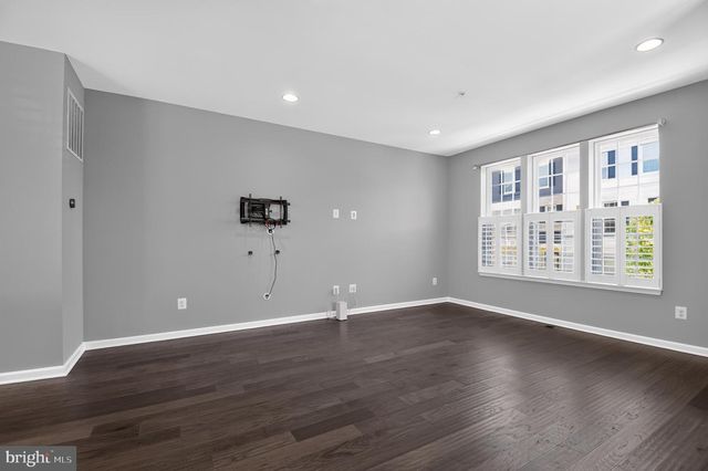 2922 PINEBROOK RD, Landover, MD 20785
