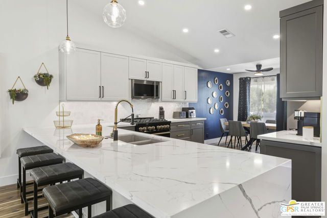 189 Torrey Pine Drive, Palm Desert, CA 92211