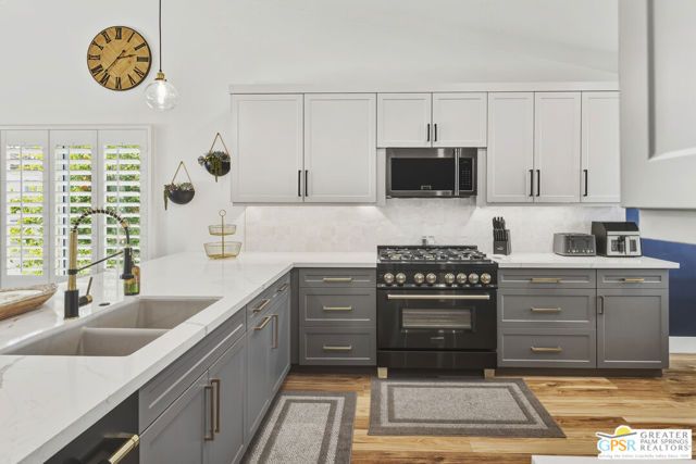 189 Torrey Pine Drive, Palm Desert, CA 92211