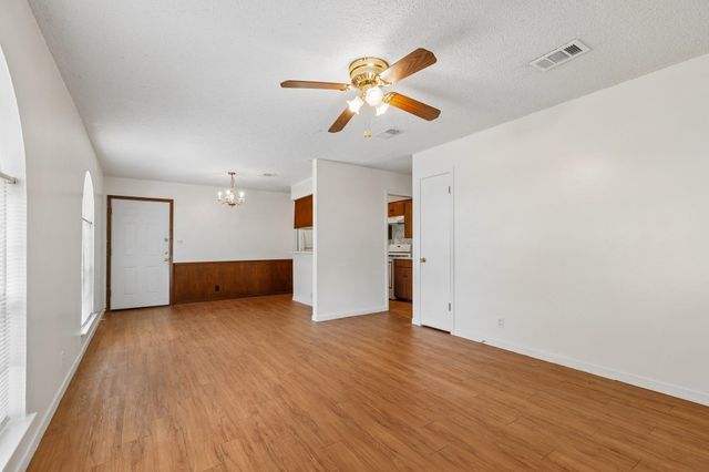 4713 Sagebrush TRL B, Austin, TX 78745