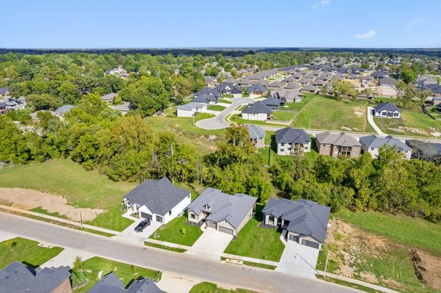 5946 S Clay Avenue, Springfield, MO 65810