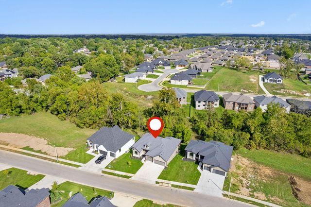 5946 S Clay Avenue, Springfield, MO 65810