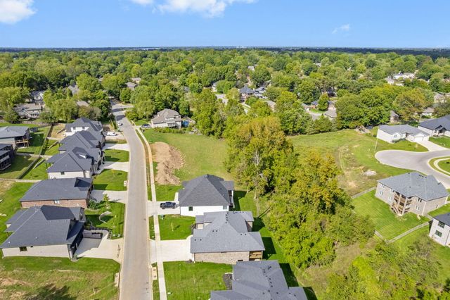 5946 S Clay Avenue, Springfield, MO 65810