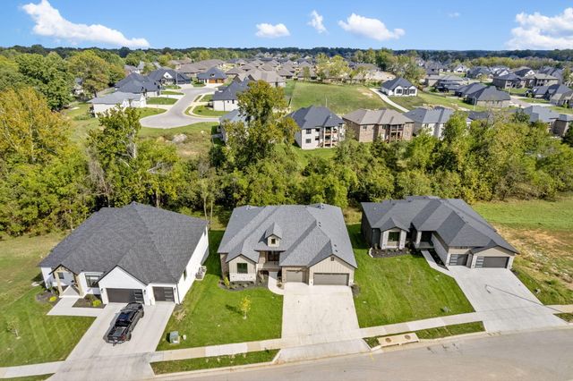 5946 S Clay Avenue, Springfield, MO 65810