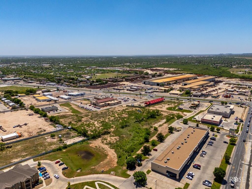 Image 1 of property listing at 0 29th, San Angelo, TX 76903