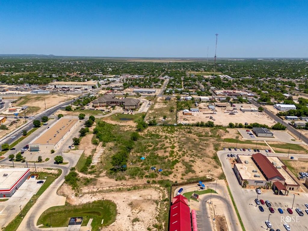 Image 9 of property listing at 0 29th, San Angelo, TX 76903