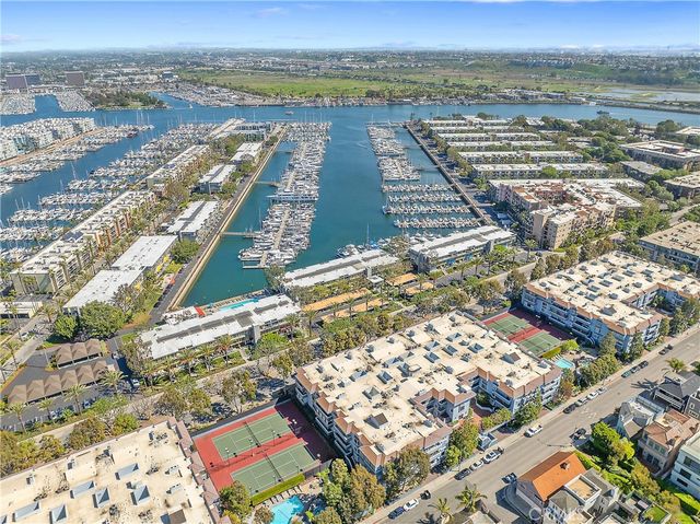 4600 Via Dolce 206, Marina Del Rey, CA 90292
