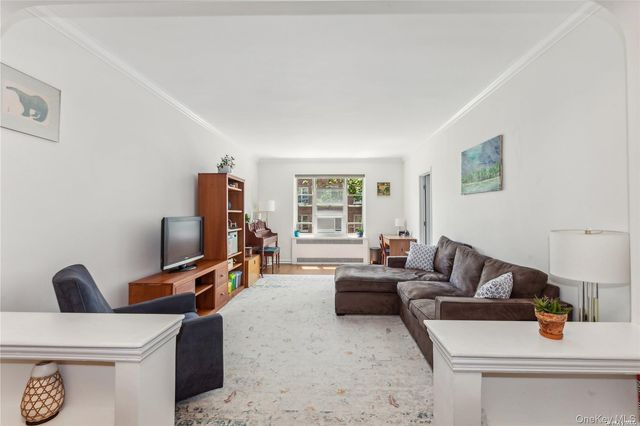 113-14 72nd Road 3-F, Forest Hills, NY 11375