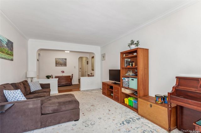 113-14 72nd Road 3-F, Forest Hills, NY 11375
