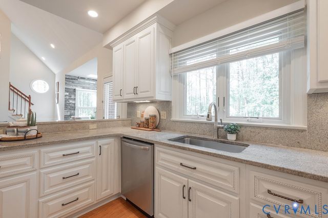 12206 Country Hills Ter, Glen Allen, VA 23059