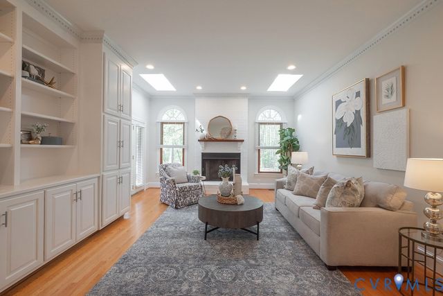 12206 Country Hills Ter, Glen Allen, VA 23059