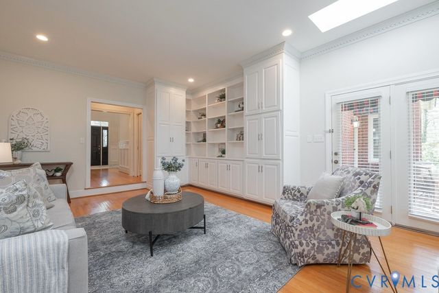 12206 Country Hills Ter, Glen Allen, VA 23059
