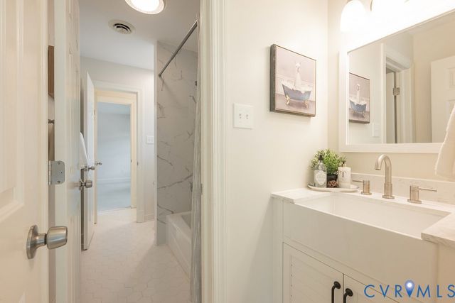 12206 Country Hills Ter, Glen Allen, VA 23059