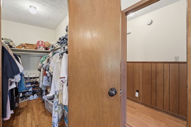 1328 Hillvale Rd, Louisville, TN 37777