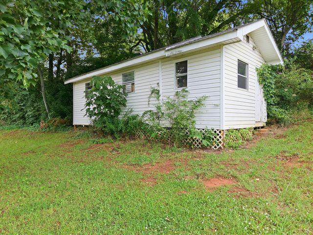 1328 Hillvale Rd, Louisville, TN 37777