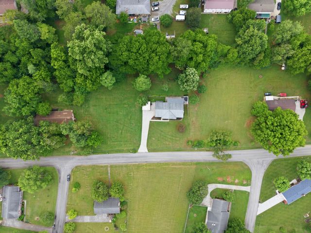 1328 Hillvale Rd, Louisville, TN 37777