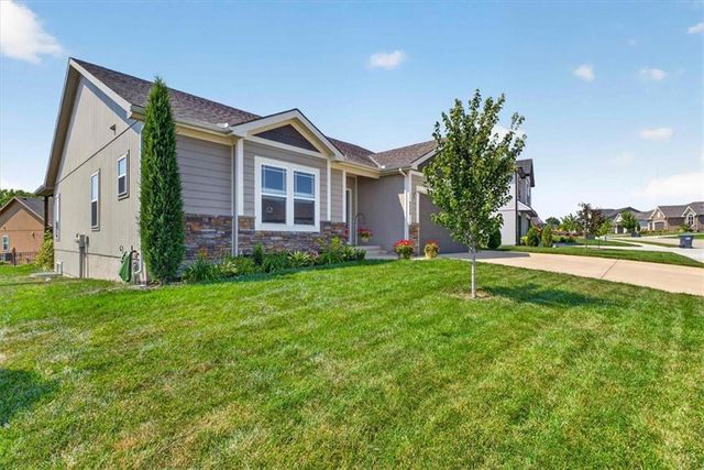 2339 NE Skopelos Court, Blue Springs, MO 64029