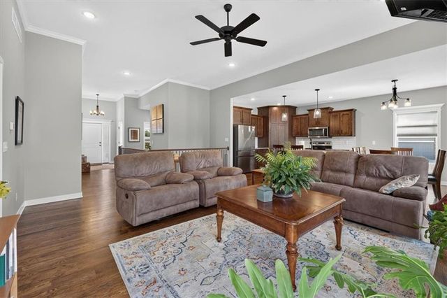 2339 NE Skopelos Court, Blue Springs, MO 64029