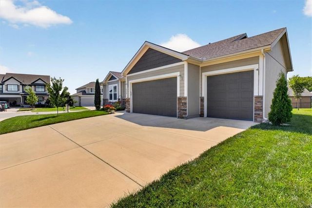 2339 NE Skopelos Court, Blue Springs, MO 64029