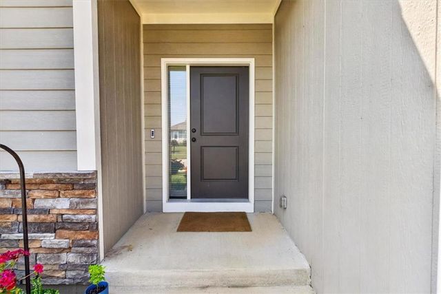 2339 NE Skopelos Court, Blue Springs, MO 64029