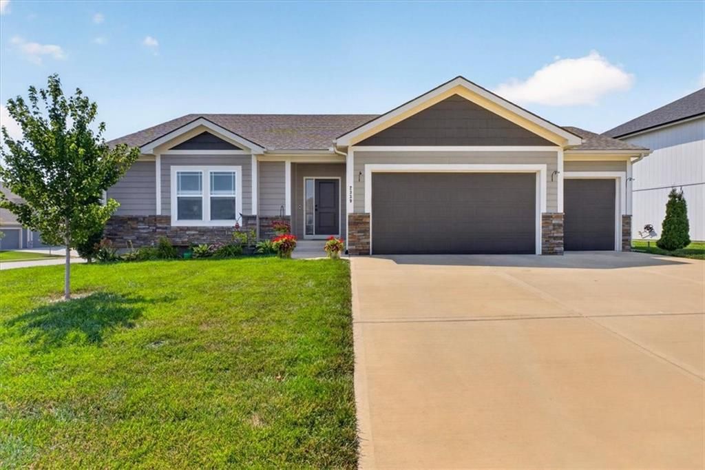 2339 NE Skopelos Court, Blue Springs, MO 64029