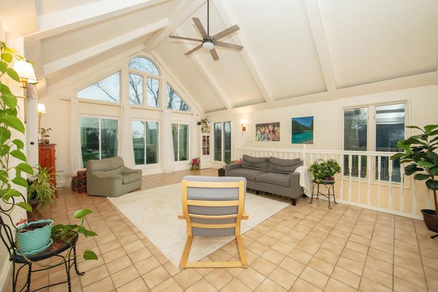 1306 Grandview Avenue, Waverly, IA 50677